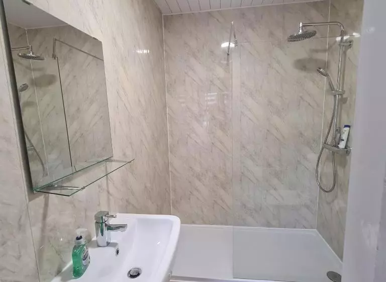 Hotelli The Beath Inn