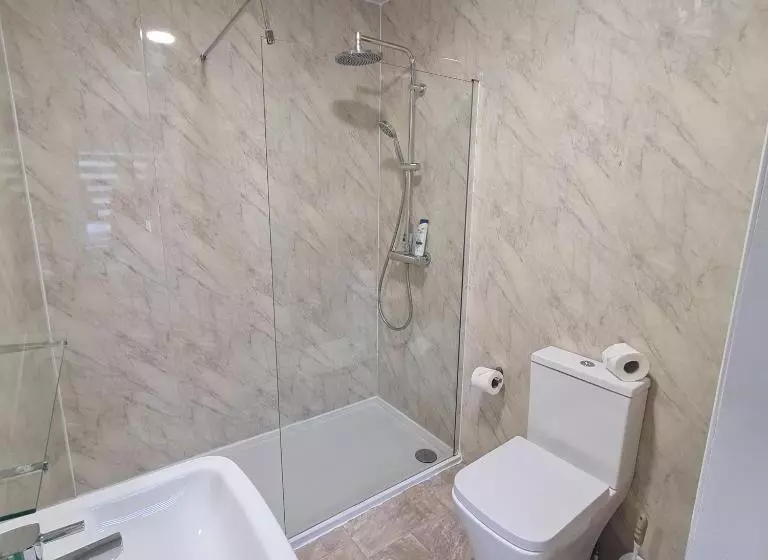 Hotelli The Beath Inn