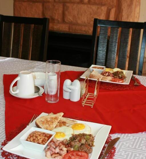 هتل Titan Valley Guesthouse