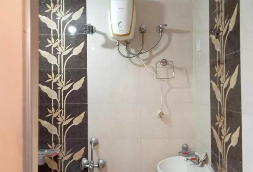 Oyo Bumbum Hotel And Restaurant
