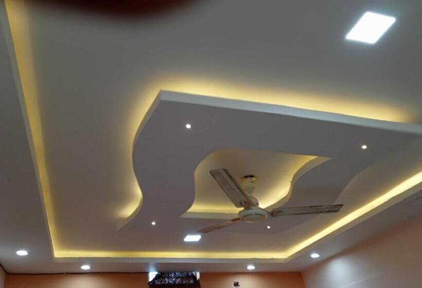 Oyo Bumbum Hotel And Restaurant