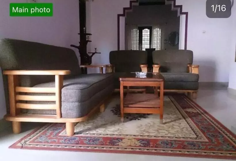 ペンション Dhruva Homestay