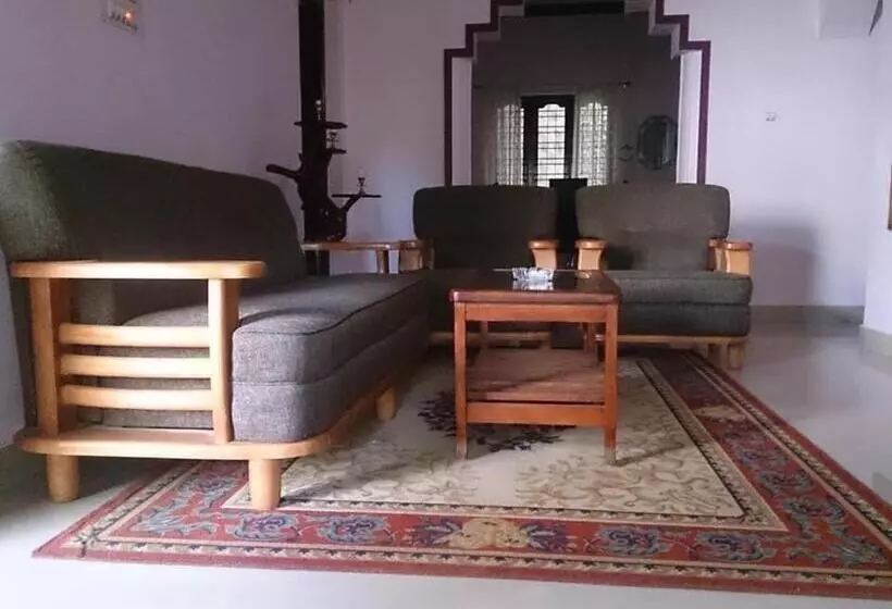 ペンション Dhruva Homestay