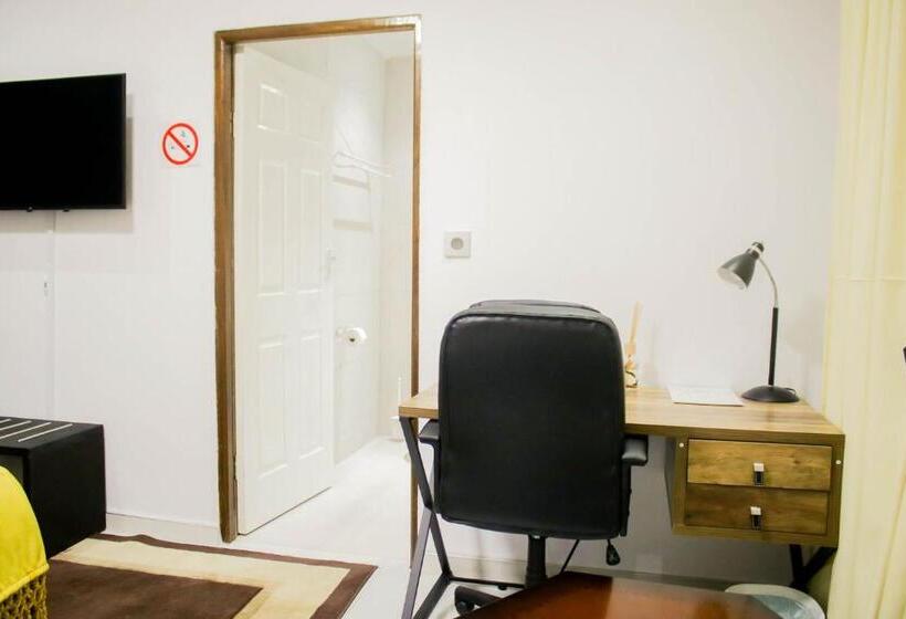 پانسیون Pitikwe Hill Guesthouse