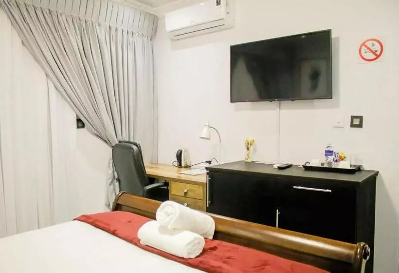 پانسیون Pitikwe Hill Guesthouse