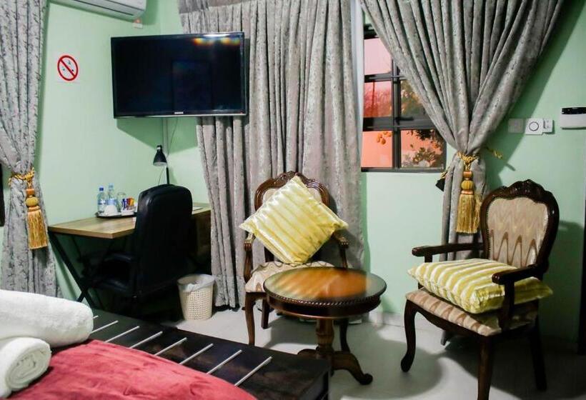 پانسیون Pitikwe Hill Guesthouse