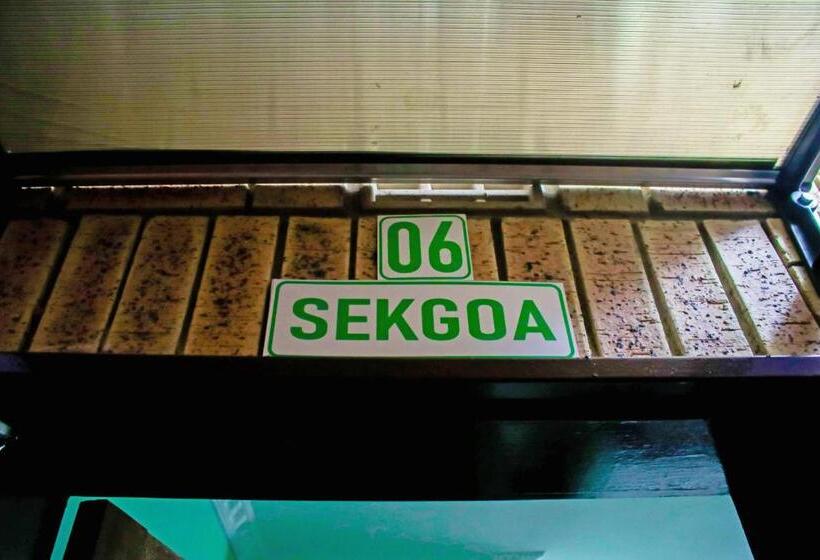 پانسیون Pitikwe Hill Guesthouse