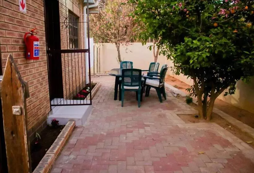 پانسیون Pitikwe Hill Guesthouse