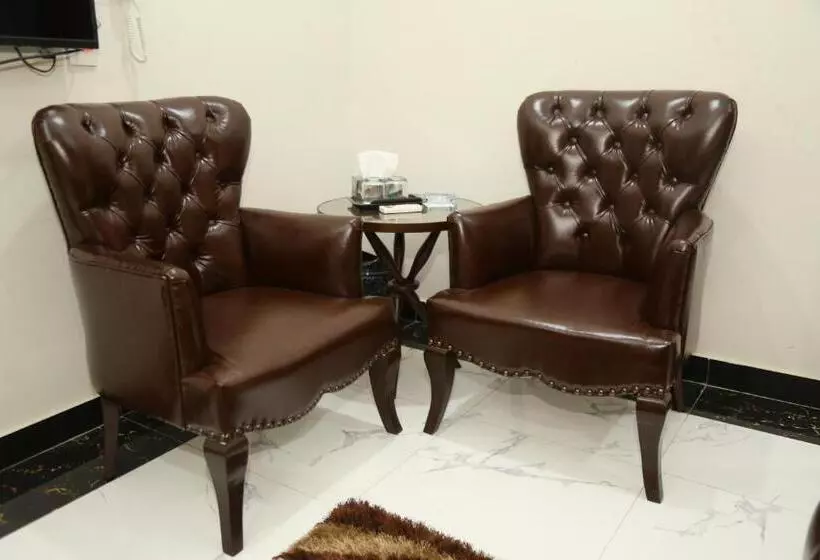 پانسیون Grand Royal