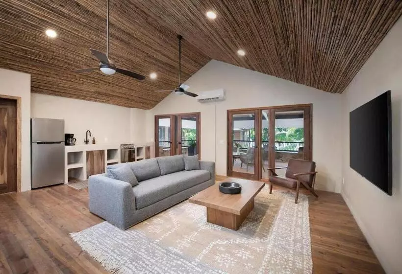 استراحتگاه Arca