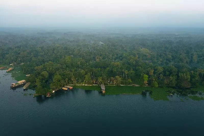 Lomakeskus Blusalzz Villa   Muhamma, Alleppey   Kerala