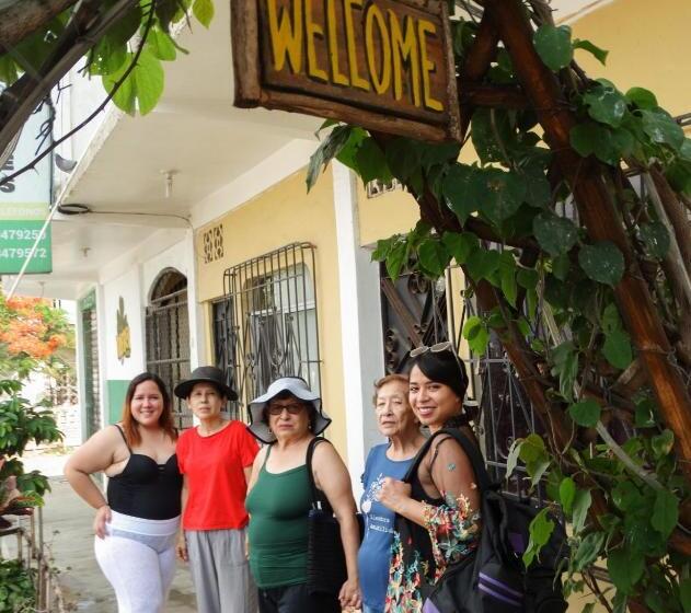 Общежитие Habitaciones El Trébol