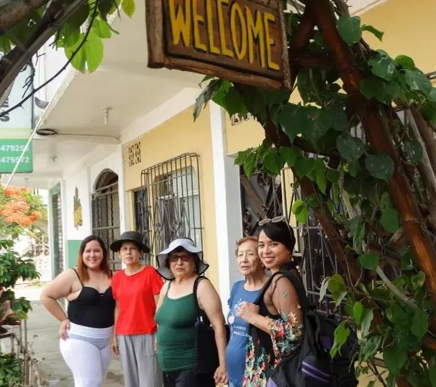 Retkeilymaja Habitaciones El Trébol