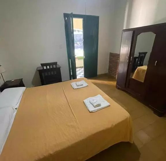 Retkeilymaja Posada Del Bosque