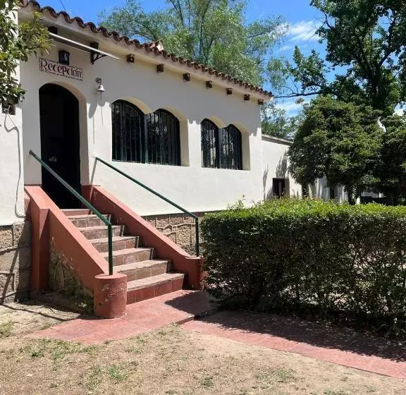 Retkeilymaja Posada Del Bosque