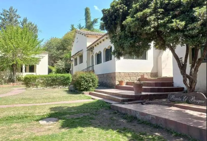 Retkeilymaja Posada Del Bosque