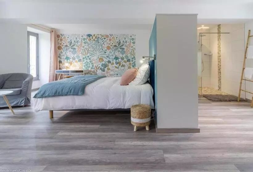 Aamiaismajoitus (B&B) Chez Sophie Et Benoit