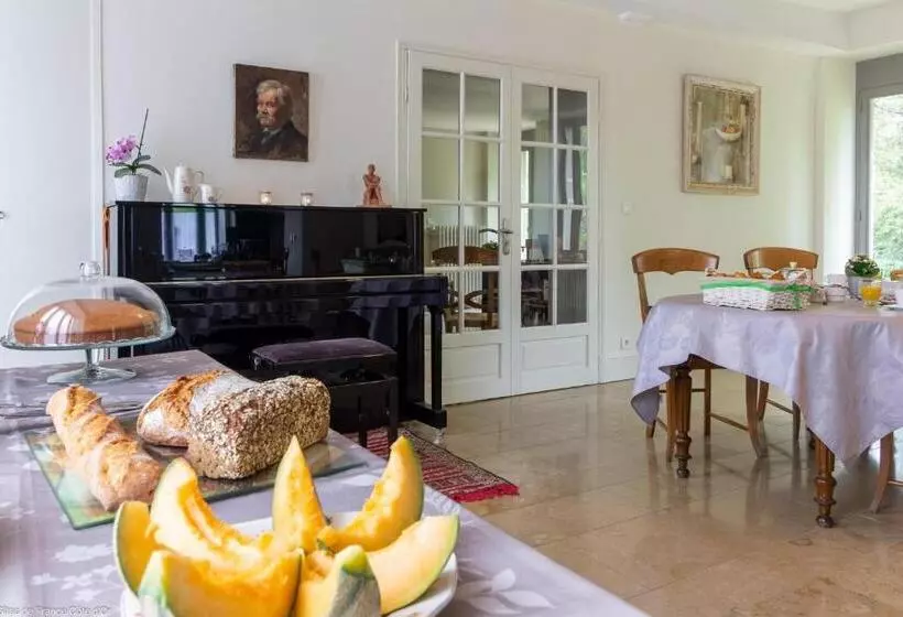 Aamiaismajoitus (B&B) Chez Sophie Et Benoit