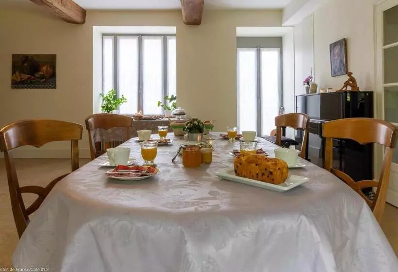 Aamiaismajoitus (B&B) Chez Sophie Et Benoit