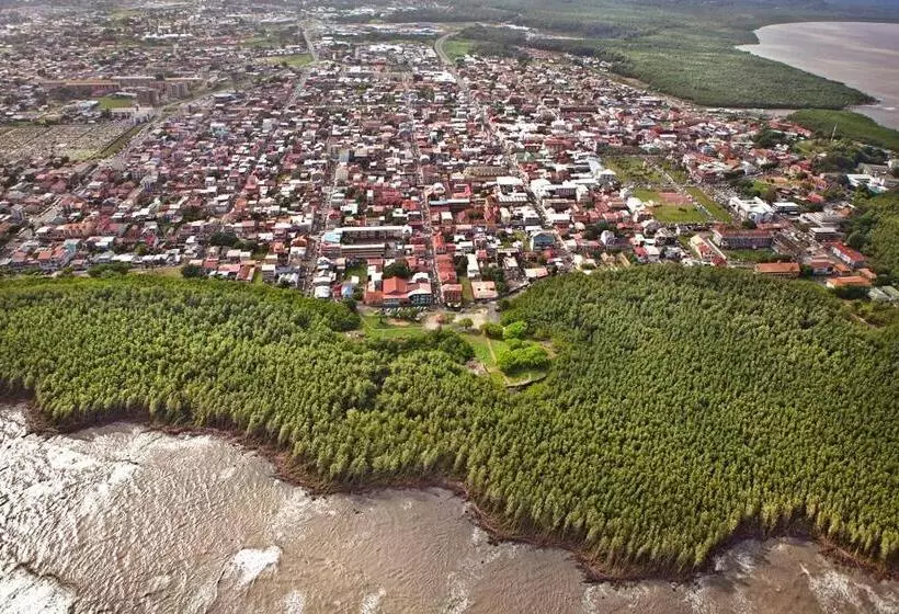 تختخواب و صبحانه Hostel Toucan