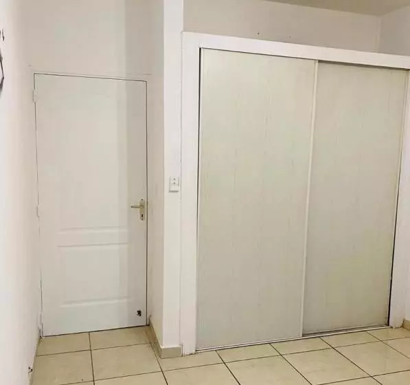 تختخواب و صبحانه Hostel Toucan