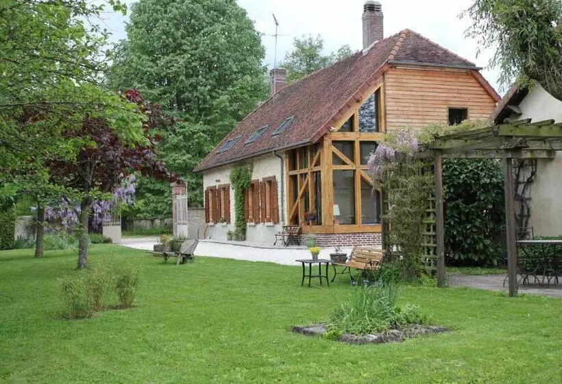 Aamiaismajoitus (B&B) La Croix St Jean