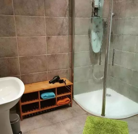 Aamiaismajoitus (B&B) Gite Du Meunier, Moulin De Vineuil, 4ch, 2sdb