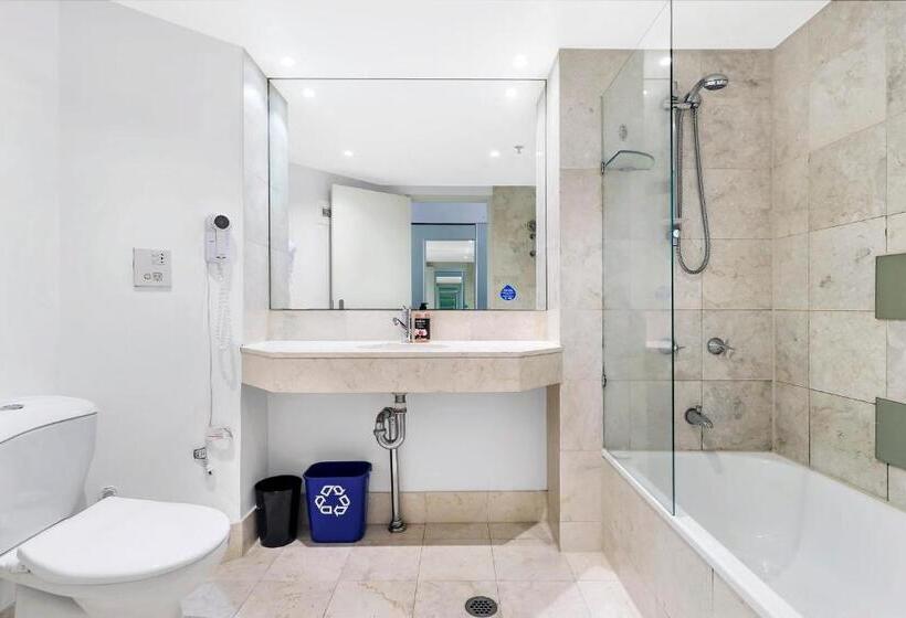 مبيت وإفطار Stunning 1br Apartment Minutes From The Sand   Fast Wifi & Spa