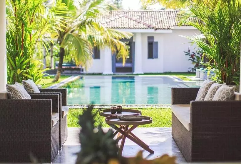 ベッドアンドブレックファースト Villa Sisila   Thalduwa Island Villas