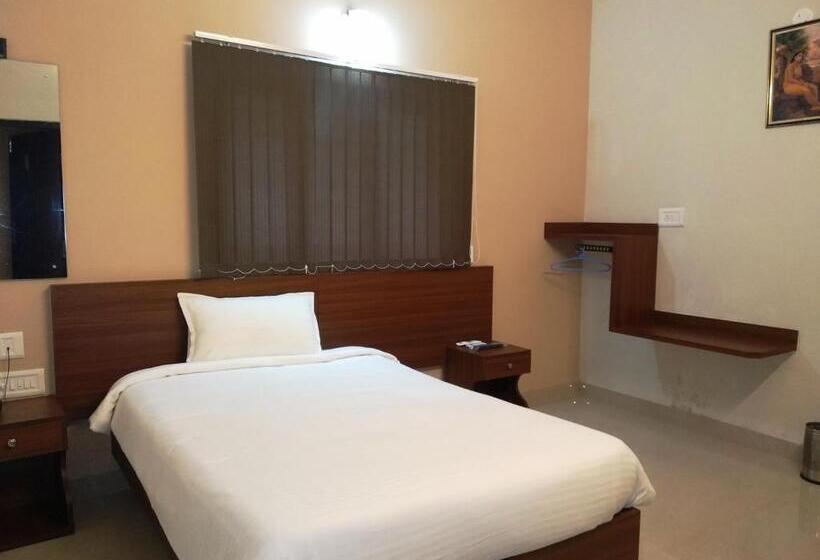 فندق Aspire Maradu