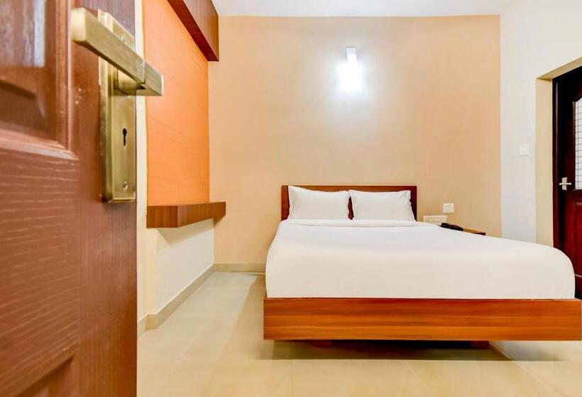 فندق Aspire Maradu