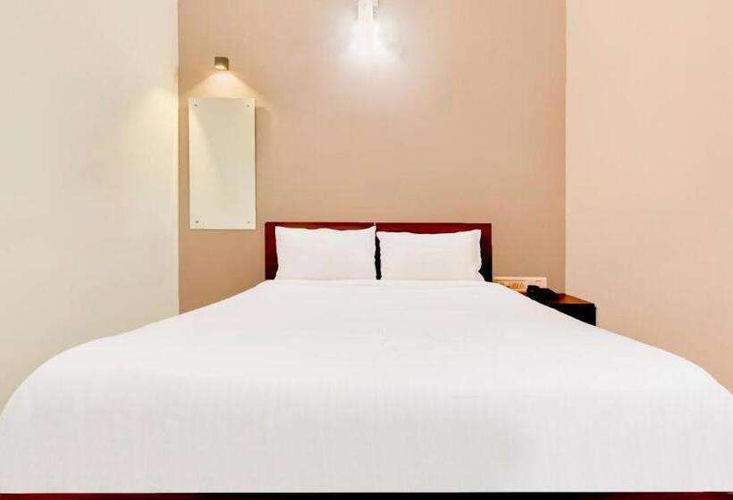 فندق Aspire Maradu