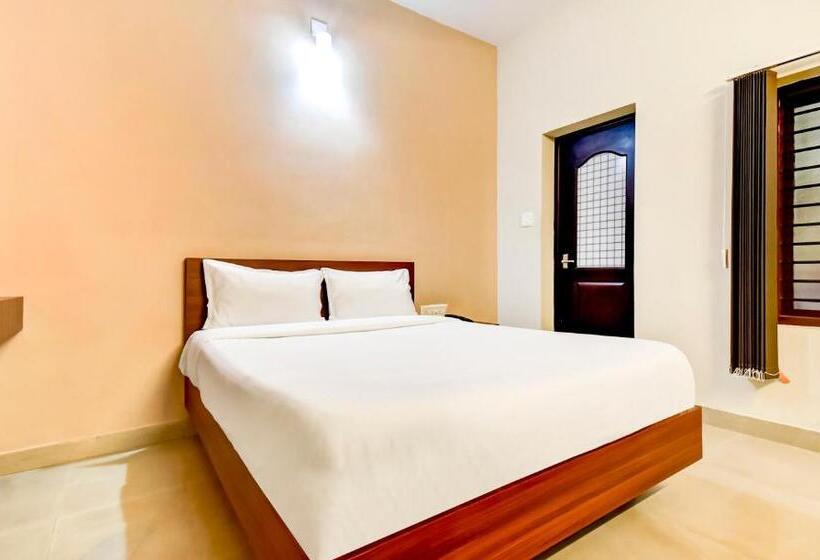 Hotel Aspire Maradu