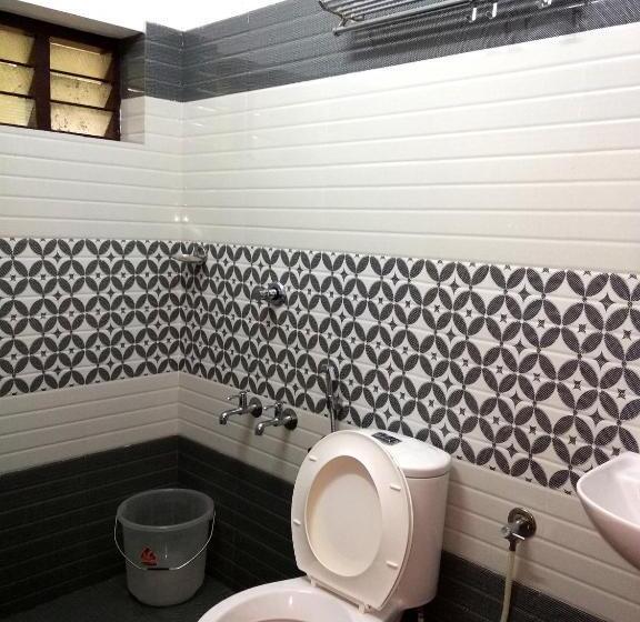 فندق Aspire Maradu