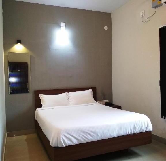 فندق Aspire Maradu