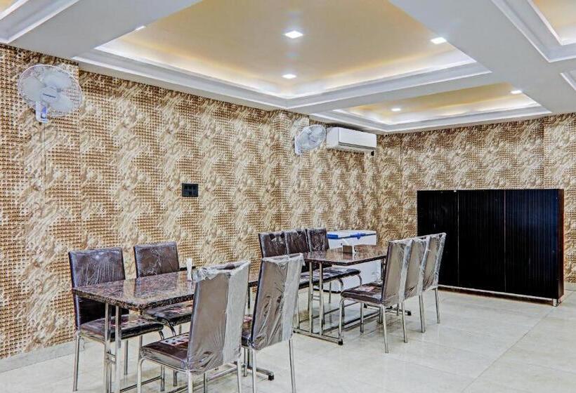 Hotel Fabexpress Jayati Oasis