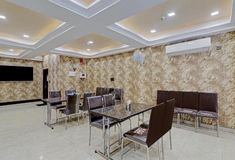 Hotel Fabexpress Jayati Oasis