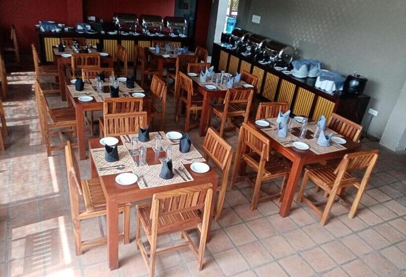 فندق Diyathra Seascape