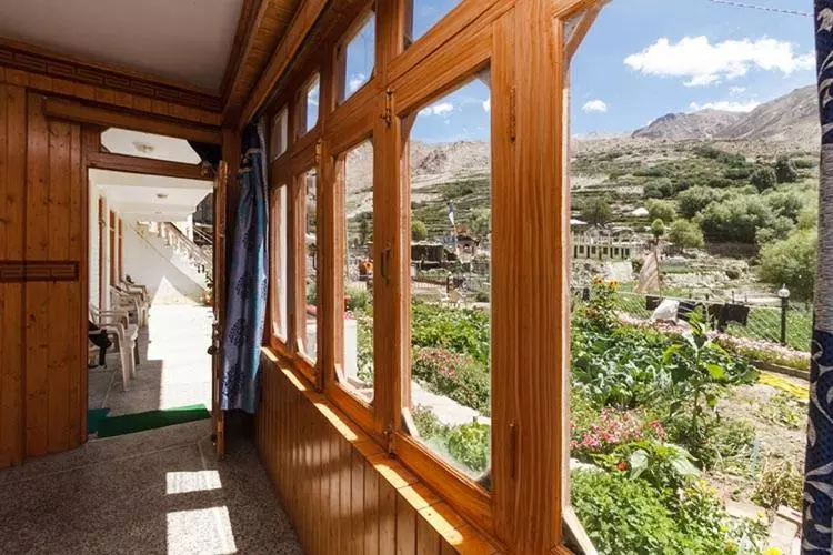 Hotelli Lake View