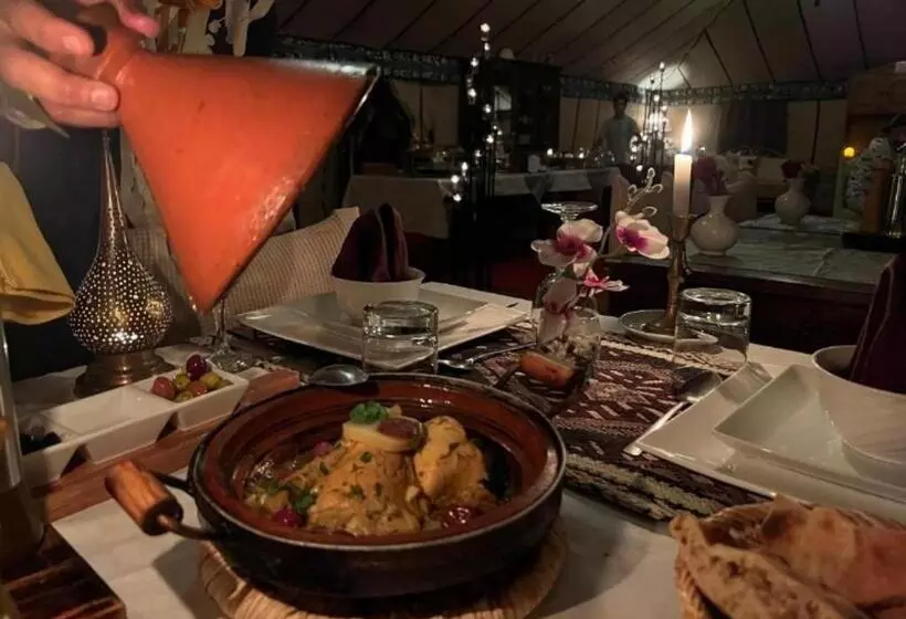 هتل Erg Chebbi Luxury Camp