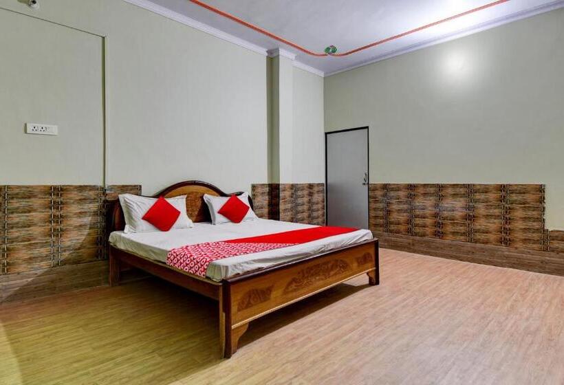 בית מלון כפרי Oyo Flagship Karan Leisure Stay Home