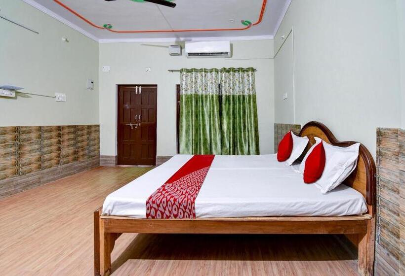 בית מלון כפרי Oyo Flagship Karan Leisure Stay Home