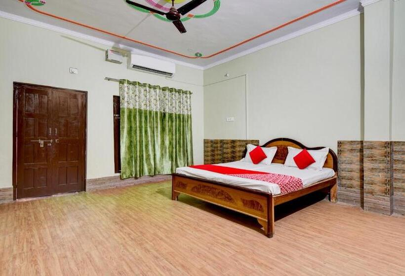 בית מלון כפרי Oyo Flagship Karan Leisure Stay Home