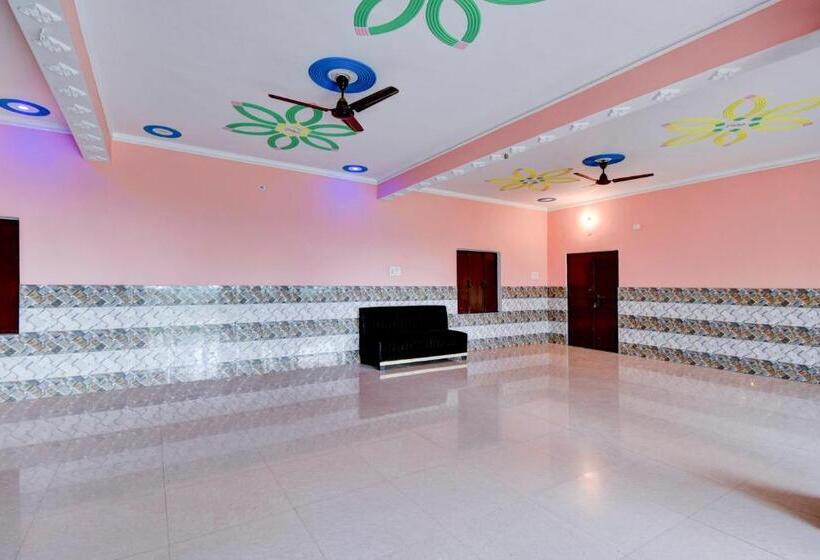 בית מלון כפרי Oyo Flagship Karan Leisure Stay Home