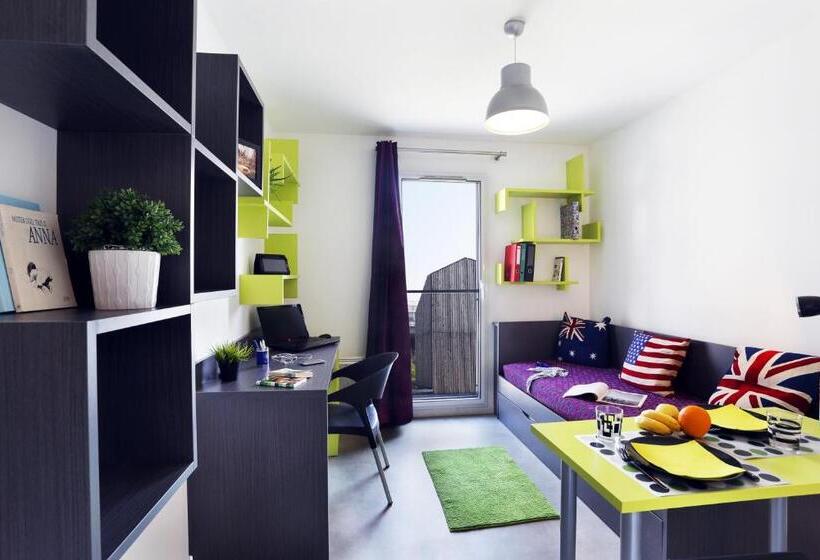 בית מלון כפרי Résidence Néméa Montecristo