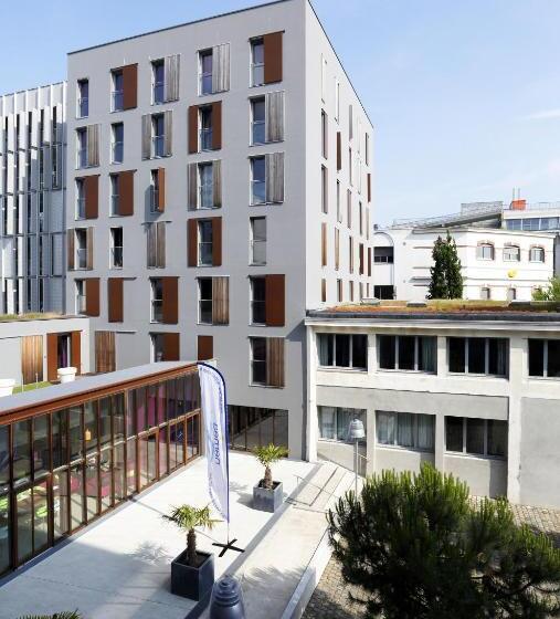 בית מלון כפרי Résidence Néméa Montecristo