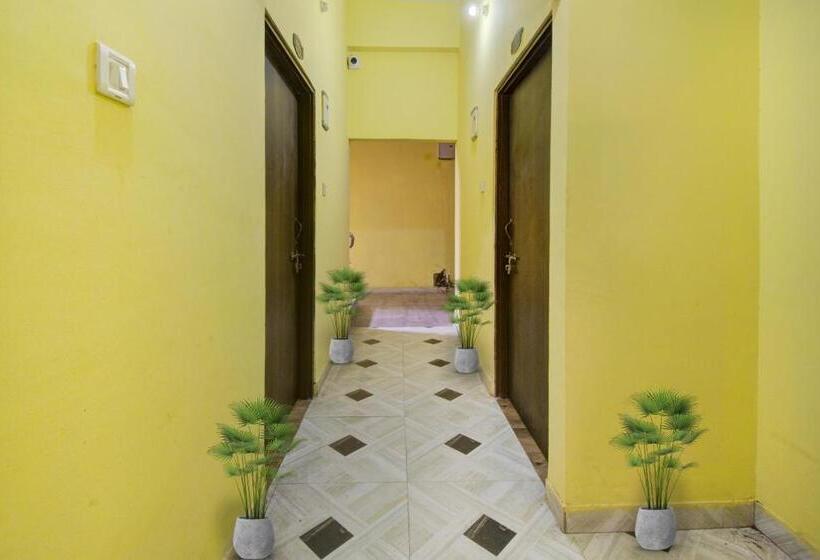 Oyo Flagship Hotel J.n.d