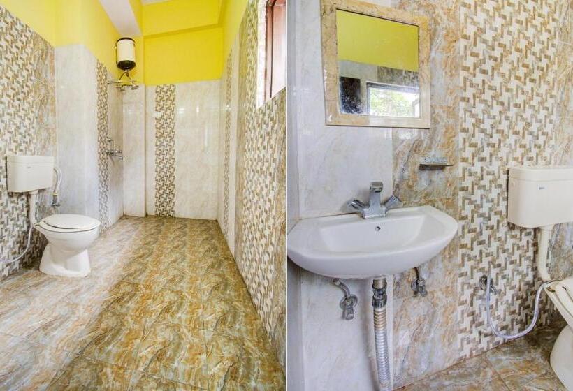 Oyo Flagship Hotel J.n.d