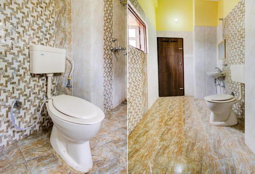 Oyo Flagship Hotel J.n.d