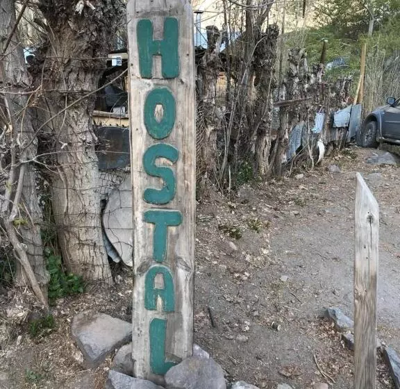 پانسیون Hostal Piolet En Baños Morales